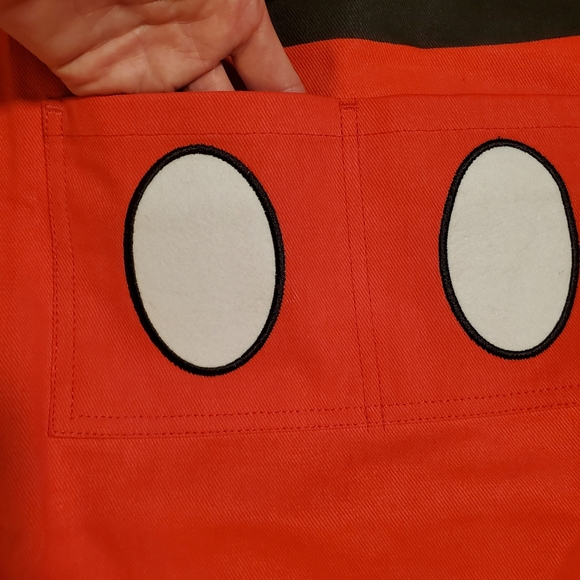 Williams Sonoma Kids Mickey Mouse Apron - Picture 5 of 7